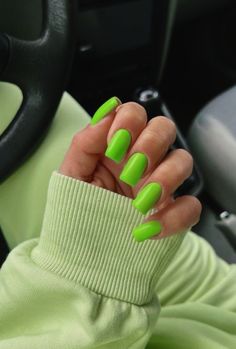 Short Lime Green Acrylic Nails, Neon Colored Nails, Green Neon Nails, Lime Nails, Cute Nail Colors, Neon Green Nails, Cute Pink Nails, Sassy Nails, Perfect Manicure