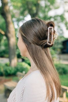 Make a statement with this Lilac Clip from The Sarah Wallace Collection, a special collaboration with Sarah herself that brings her personal touch to your next look! Size: 3.5 inches long Single Lilac Clip Marble and metal material Hinge closure Hair-out-of-face approved Break A Leg, How To Wear Headbands, Wallace Collection, Designer Headbands, Custom Headbands, Baby Bow Headband, Broken Leg, Hair Closure, Blog Instagram