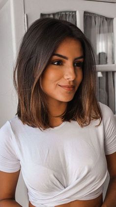 5 tipos de cortes para cabello grueso y esponjado - Mujer de 10 Hair Peg, Lob Styles, Brunette Ombre, Short Hair Model, New Short Hairstyles, Perfect Hairstyle, Haircut Inspiration, Hair 2018, Long Bob Hairstyles