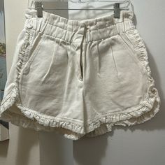 Two Front Pockets. Two Faux Back Pockets. Good Condition. Shorts White, Ruffle Shorts, White Color, White Shorts, High Waist, Color White, Neon, High Waisted, Size 6