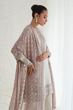 Classic Embellished Grey Pakistani Salwar Kameez Dupatta is a stunning dress to wear on a festive occasion emblazoned with Threadwork, Tilla, and Dabka. Grey Saree, Pakistani Salwar, Embroidered Suit, Raw Silk Fabric, Chanderi Silk Saree, Casual Indian Fashion, Pakistani Salwar Kameez, Desi Clothes, Pakistan Fashion