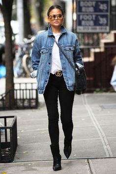 Oversized Denim Jacket Outfit, Fashion Guys, Neat Casual Outfits, Casual Denim Jacket, Vogue Editorial, Jean Jacket Outfits, Denim Jacket Outfit, Black Jeans Outfit, Classic Denim Jacket