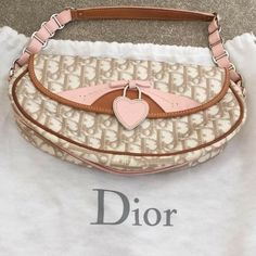 Tas Vintage, Dior Girl, Aesthetic Bags, Luxury Purses