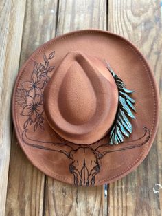 Western Wide Brim Hat, Aztec Burned Hat, Burned Western Hats, Felt Hat Burning Diy, Burned Fedora Hat Designs, Burned Ball Cap, Painted Cowboy Hats Diy, Custom Burned Felt Hats, Custom Wide Brim Hats