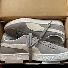 Brand New, Never Worn (Still In Box) Puma Suede Classic Xxi Steel Gray - Puma White Mens Size 8 Puma Sneakers Outfit, Puma Black Sneakers, Puma Suede Classic Xxi, Green Basketball Shoes, Shoes Wishlist, Teal Shoes, Striped Sneakers, Shoes Puma, Shoe Wishlist