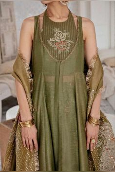 Shah Jahan, Kurta Neck Design, Salwar Kamiz, Dress Design Patterns, Kurti Designs Party Wear, Designer Party Wear Dresses, Boutique Dress Designs