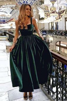 Velvet Prom Dresses, Dresses Elegant Short, Tea Length Prom Dress, Evening Midi Dress, Emerald Green Velvet, Prom Dresses Simple, Special Occasion Gowns, Velvet Prom Dress, Beach Wedding Dress Boho