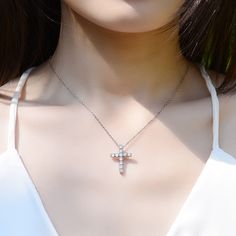 Introducing our exquisite Cross Pendant Necklace, crafted with premium quality Sterling Silver. This stunning necklace is a symbol of faith, hope and love, making it a perfect addition to any jewelry collection. The cross pendant is simple yet elegant and is appropriate for daily wear or special occasions. Description Round Stone Moissanite Stones Clear Stone Sterling Silver Plated with 18k Gold Length 45cm GRA Certified Gold Fine Necklace, قلادات متدلية, Fine Necklace, Fine Gold Necklace, Gifts For Uncle, Unisex Necklace, Diamond Cross Pendants, 925 Sterling Silver Chain, Stunning Necklace