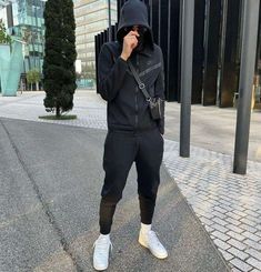 Nike Tech Fleece Outfit Men Black, Nike Tech Fleece Drip, Uk Gang, Nike Tech Black, Nike Tech Sweatsuit, Nike Tech Fleece Black, Black Tech Fleece, Black Nike Tech Fleece