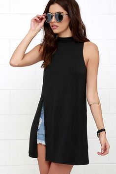 On Repeat Black Tunic Top at Lulus.com! Womens Work Shirt, Long Shirt Women, Ladies Tops Blouses, Black Skater Dress, Black Tunic Tops, Shirt Casual Style, Sleeveless Turtleneck, Mode Casual, Black Tunic