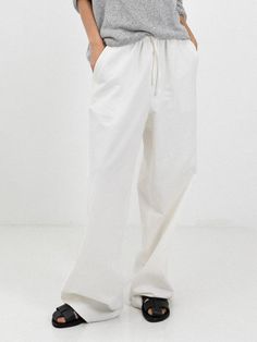 Composition : Cotton 85% Linen 15%Country of Origin : Republic of Korea White Linen Pants For Spring, White Linen Straight Pants, White Relaxed Fit Linen Bottoms, Spring Off White Cotton Wide Leg Pants, Off White Cotton Wide Leg Pants For Spring, Cream High-waisted Linen Pants, High-waisted Cream Linen Pants, Relaxed White Linen Bottoms, White Linen Wide Leg Casual Pants