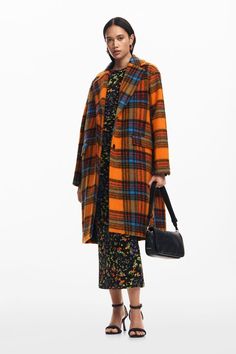 Checkered Coat, Long Coat Women, Abstract Color, Retro Mode, Color Contrast, Preppy Outfits, Women's Coat, Retro Style, Smart Shopping