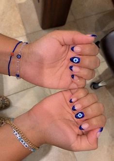 Aesthetic Nails Evil Eye, Short Almond Acrylic Nails Evil Eye, Evil Eye Nail Inspo Acrylic, Cute Nails Evil Eye, Acrylic Evil Eye Nails, Third Eye Chakra Nail Art, Heart Eye Nail Designs, Evil Eye Nail Inspiration, Evil Eyes Nail Art