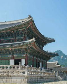 Why You Shouldn'T Visit Gyeongbokgung Palace 2 South Korea Culture, South Korea Photography, Country Property, Seoul Korea Travel, Visit Seoul