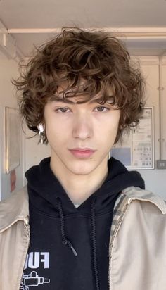 Daniel Millar, Curly Hair Tutorial, Boys With Curly Hair, Haircuts For Wavy Hair, Corte De Cabelo Masculino