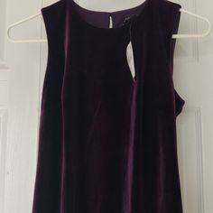 Nwt. Fitted Midi Dress With Keyhole In The Back, Lace Hem, And Slit At The Bottom. Zipper Closure In The Back. **Go By Your Pre-Pregnancy Size For Maternity Dresses. Dark Purple Velvet Dress, White Chunky Knit Sweater, Chunky Knit Sweater Dress, Black Satin Shirt, Pea In A Pod, Navy Polka Dot Dress, Red Floral Maxi Dress, Purple Velvet Dress, White Maternity Dresses