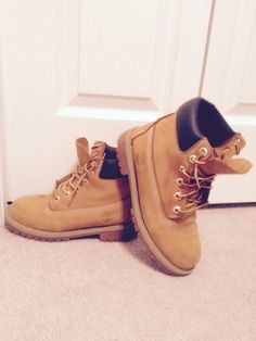 My Tim's doe Tims Boots, Style Goals, Selfie Ideas Instagram, Y2k Outfits, Selfie Ideas, Boots And Sneakers, Fit Inspo, Timberland Boots, Christmas List