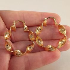 Vintage Yellow Gold Hoop Earrings For Formal Occasions, Yellow Gold Hallmarked Hoop Earrings Gift, Ornate Gold Hoop Earrings For Gift, Elegant Gold Hallmarked Hoop Earrings, Elegant Yellow Gold Tarnish-resistant Hoop Earrings, Ear Pieces, Prom Dance, Long Pearl Earrings, Twist Beads