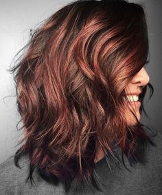 Rambut Brunette, Balayage Short, Brunette Balayage, Dark Hair With Highlights, Different Hair Colors, Front Hair Styles, Short Hair Balayage, Winter Hair Color