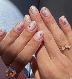 27 Short, Minimal Nail Ideas That Are Simple Yet Sophisticated Simple Nails Pattern, Minimal Gel Nail Designs, Structured Manicure Ideas Short Nails, Nails With Minimal Design, Winter 2023 Nail Trends, Minimal Nail Ideas, Anniversary Nails, Minimal Nail, Do It Yourself Nails