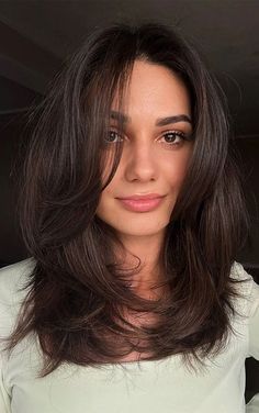 Mid Hairstyle Women Straight, Medium Hair Lengths With Layers, Angles And Layers Medium Hair, Haircut Women Mid Length, Mid Length Hair With Framed Face, Long Length Haircut With Layers Straight, Layered Long Bob Straight, Mid Length Hair Framing Face, Long Face Layers Medium Hair