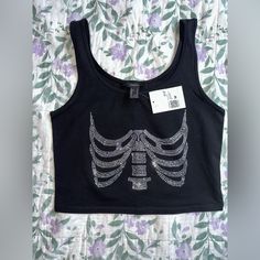 Brand New With Tags Forever21 Halloween “Skeleton” Crop Top Size Medium Trendy Tops For Halloween Night Out, Trendy Halloween Party Crop Top, Gothic Crop Top For Halloween Party, Y2k Tops For Halloween Night Out, Edgy Halloween Party Crop Top, Skull Print Top For Summer Party, Gothic Party Tops With Skull Print, Skull Print Party Tops For Summer, Summer Party Top With Skull Print