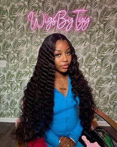 Wind Curls, Half Up Half Down Curls, Glamour Hair, Hair Color Streaks, Long Curly Wig, Birthday Inspo, Human Hair Color, Birthday Hair, Half And Half