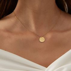 "H A M M E R E D ∙  C I R C L E  ∙ N E C K L A C E - 16.5\" Our exquisite Dipped Hammered Circle Disc Pendant Dainty Necklace is finished in sterling silver with 24K Gold plated. This elegant piece is perfect for adding a touch of sophistication to any outfit. The delicate design features a hammered circular disc pendant, exuding charm and uniqueness. Crafted from high-quality sterling silver, this necklace is sure to withstand the test of time. Elevate your style with this stunning accessory th Gold Circle Pendant Necklace, Jessica Stanley, Circle Jewelry, Gold Circle Necklace, Necklace With Pendant, Luxe Jewelry, Gold Pendant Jewelry, Circle Pendant Necklace, Dainty Gold Necklace