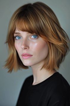 Lobs And Bobs, Haircuts For Fine Hair Brunette, Haircuts For Narrow Faces, Old Money Hairstyles Bangs, French Bob Red Hair, Old Money Blonde Medium Length, Old Money Bob Haircut, Old Money Bob With Bangs, 60s Italian Bob Haircut