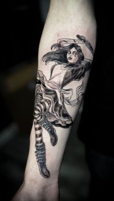 Dark Dancing Wonderland's Alice Tattoo Alice In Wonderland Half Sleeve, Alice In Madness Tattoo, Alice Madness Returns Tattoo Ideas, Dark Alice In Wonderland Tattoo, Dark Alice In Wonderland Tattoo Ideas, Alice Madness Returns Tattoo, Madness Tattoo, Alice In Wonderland Tattoos, Tat Sleeve