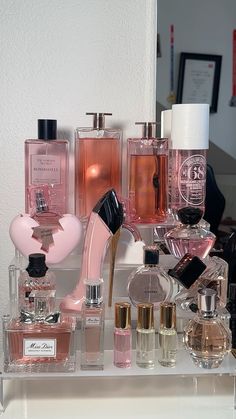 Koleksi Makeup, Koleksi Parfum, Perfume Organization, Fragrances Perfume Woman, Perfume Collection Fragrance, Body Smells, Perfume Scents