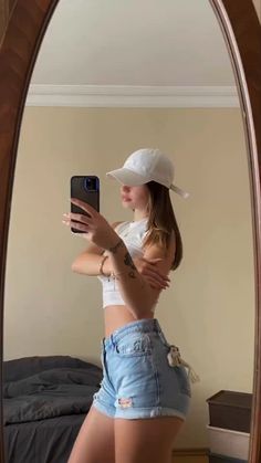 Casual Day Outfits, Selfie Ideas Instagram, Curvy Women Jeans, Instagram Photo Inspiration, Curvy Girl Outfits, Woman Crush, Beauty Women