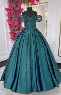 Dark Green Quince Dress, Dark Green Quince, Green Quince Dress, 15 Birthday Dresses, Green Quince, 15 Birthday, Pretty Quinceanera Dresses, Quince Dress