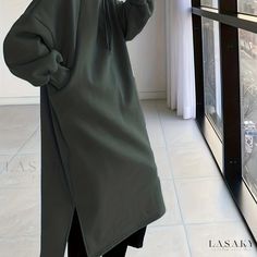 Lasaky - Introducing the Womens Plus Size Sporty Sweatshirt: Featuring Solid Drop Shoulder Long Sleeves and Drawstring Tunic Hoodie with Pockets for Style and Comfort. Maxi Dress Winter, Hooded Sweatshirt Dress, Drop Shoulder Hoodie, Tunic Hoodie, Long Sleeve Jumper, Hooded Dress, Estilo Chic, Loose Outfit, Collar Top