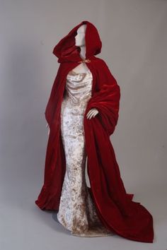 1930's gowns Westwood Wedding Dress, Vivienne Westwood Wedding Dress, Vivienne Westwood Wedding, Vivian Westwood, Couture Dior, Vivienne Westwood Dress, Red Cloak, Westwood Vivienne, Wedding Couture