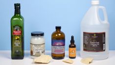 Wondering what carrier oil to use? Check out this list of options for carrier oils, butter and specialty oils, plus the best ways to use them. Diy Thieves, Thieves Spray, Best Coconut Oil, All Natural Cleaners, Diluting Essential Oils, Thieves Essential Oil, Essential Oil Carrier Oils, Yl Oils, Mama Natural