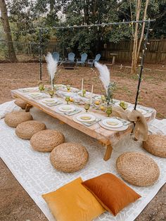 Boho picnic 
Luxury picnic 
Pop up picnic 
Picnic ideas 
Pretty 
Interior design 
Outdoor dining 
Party 
Event planner 
Wedding 
Bridal shower 
Baby shower Boho B Day Party, Luxury Picnic Themes, Luxury Picnic Setup, Themed Picnic, Picnic Business, Luxury Boho, Diy Photo Backdrop