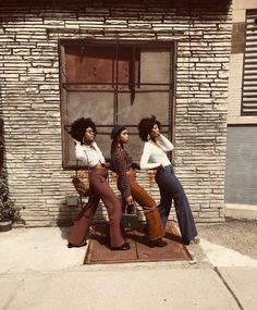 African American Culture Outfits, 1960s Black Women Fashion, Black Women 70s Fashion, Black Women In The 70s, 1950s Fashion Black Women, Black 70s Aesthetic, 1970s Black Women, Black 70s Fashion