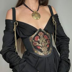 Ren Faire Outfits, Fair Outfits, Fest Outfits, Corset Fashion, Christmas Hairstyles, Black Mamba, Looks Style