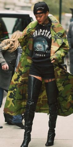 Thigh High Boots Street Style, Camo And Leopard Outfits, Thigh High Black Boots Outfit, Knee High Boots Outfit Baddie, Styling Thigh High Boots, Over Knee Boots Outfit, Dancehall Outfits, Thigh Boots Outfit