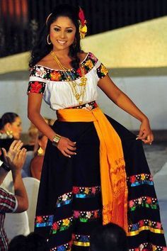 mexican traditional dress - Google meklēšana Charro Days, Traditional Mexican Dress, Mexican Traditions, Mexican Fashion, National Clothes, Mexican Embroidery, Mexican Dress