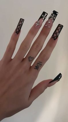 Nail Designs Goth Gothic, Cute Goth Nails Coffin, Rock Theme Nails, Emo Nail Inspo Coffin, Simple Nails Birthday, Black Edge Nails, Nail Ideas Coffin Black, Nail Gothic Ideas, Goth Girl Nail Ideas