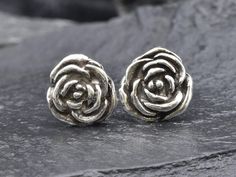 Silver Flower Studs made of Solid 925 Sterling Silver ☞ made to last.Matching Ring & Matching Earrings ☞ Please ask meDetails:• Silver Flower Earrings• Lever Back Closure - "English Lock"• Dimensions: Length 17mm, Width 16mm• Solid 925 Sterling SilverSKU TE-011 Silver Rose Earrings, Romantic Earrings, Silver Flower Earrings, Floral Studs, Matching Rings, Flower Studs, Rose Earrings, Boutique Jewelry, Rose Gold Earrings