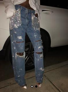 Casual Embellished Party Jeans, Casual Embellished Jeans For Party, Embellished Blue Bottoms For Fall, Fall Blue Embellished Bottoms, Fall Embellished Blue Bottoms, Beyonce Concert Outfit, Moda Denim, Fringe Jeans, Look Jean