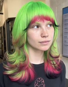 Pink And Green Spidersona, Pink Hair With Green Tips, Green And Red Hair, Green To Pink Hair, Pink Lemonade Hair, Vibrant Hair, Pink And Green Hair Dye, Alien Hair, Green And Pink Split Dye