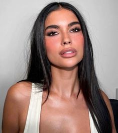 Madison Beer Makeup, Subtle Smokey Eye, Full Makeup Tutorial, Club Makeup, Soft Smokey Eye, Birthday Makeup Looks, Smoky Eyeshadow, Foundation Contouring, Patrick Ta