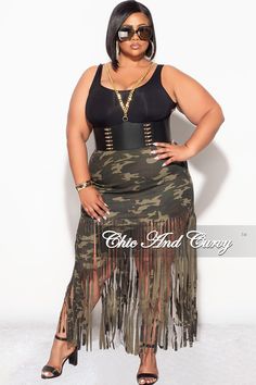 High waisted skirt Elastic waistband Top & Belt sold separately 97% Cotton 3% Spandex Hand wash cold Model is wearing a 2x Plus Size Belt, Leather Plus Size, Business Casual Winter, Casual Couture, Plus Size Belts, Chic And Curvy, Belt Gold, Fringe Skirt, Camouflage Print