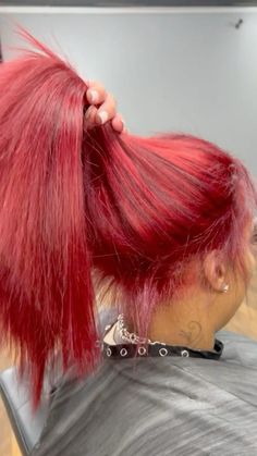 Hair Dye Red, Bright Red Hair Dye, Short Layered Bob, Short Layered Bob Haircuts, Layered Bob Haircuts, Hair Color Streaks