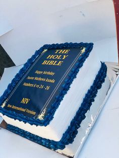 Blue King James Bible cake by Penny's Eats & Treats Christian Wedding Cake, Books Cake, Christian Birthday Party, Christian Birthday Cake, Pastor Cake Design, Cake Book, Cakes For Pastors, Book Cake Design, Pastor's Birthday Cake Ideas