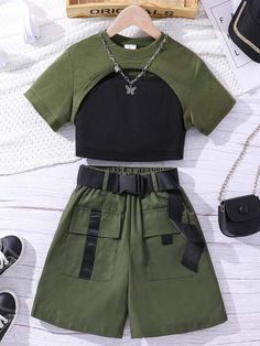 Casual Green Sets For School, Casual Green School Sets, Distressed Shorts Outfit, Crop Top Camisole, Girls Crop Tops, Top Top, Distressed Shorts, Fashion Online Shop, Short Outfits